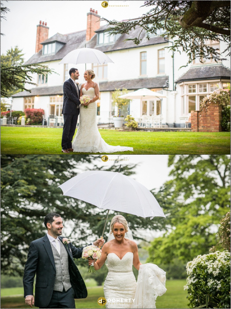 Ashton Lodge bride and groom in the rain